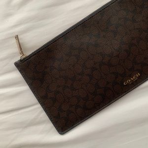 Coach Pouch 🤎